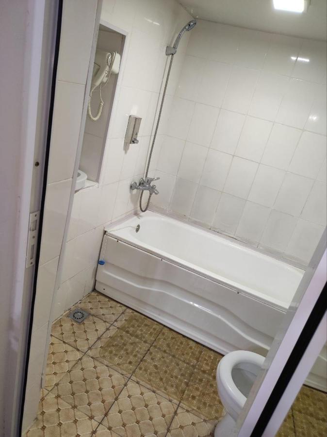 Ohun Caravan Sarai XIX בוקורו מראה חיצוני תמונה