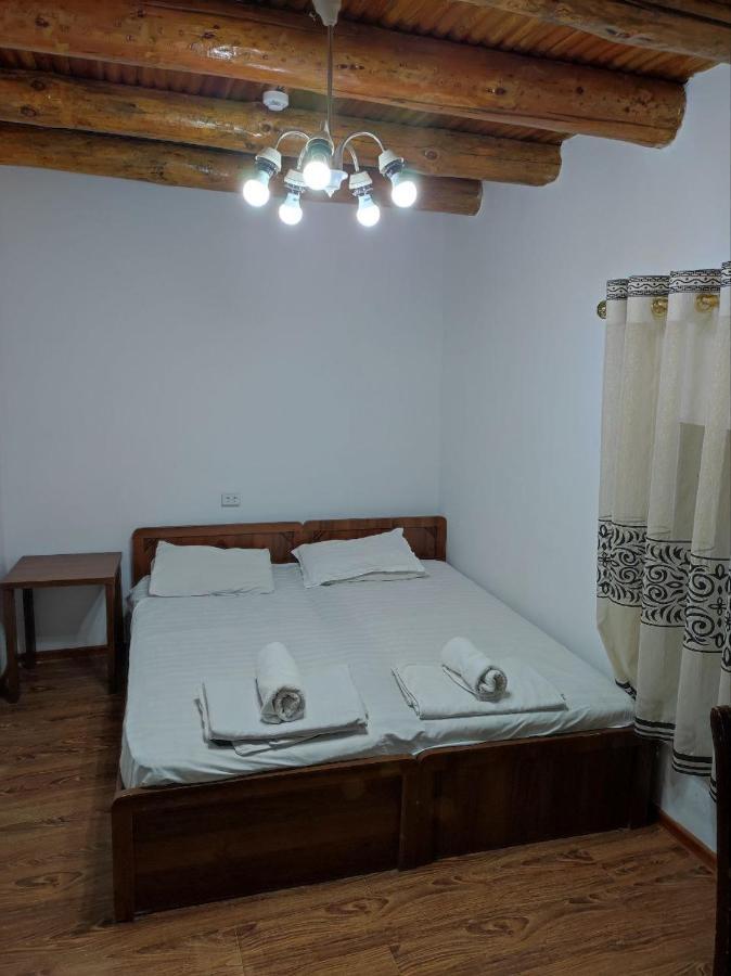 Ohun Caravan Sarai XIX בוקורו מראה חיצוני תמונה