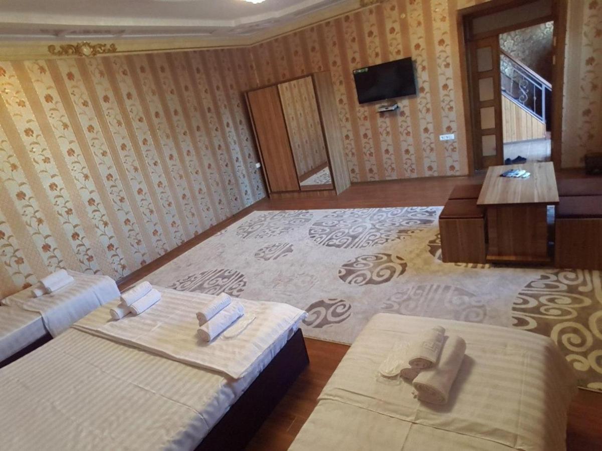 Ohun Caravan Sarai XIX בוקורו מראה חיצוני תמונה